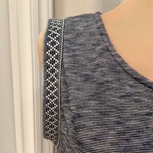 Anthropologie W5 Blue & White Sleeveless Blouse with Ribbon Embellishment large
